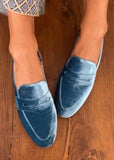 Elegant blue velvet loafer